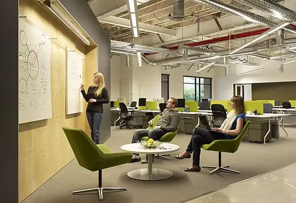 skype-pole-high-office2
